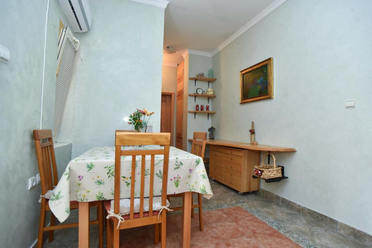 Comfort Inn Old Town Budva Bagian luar foto