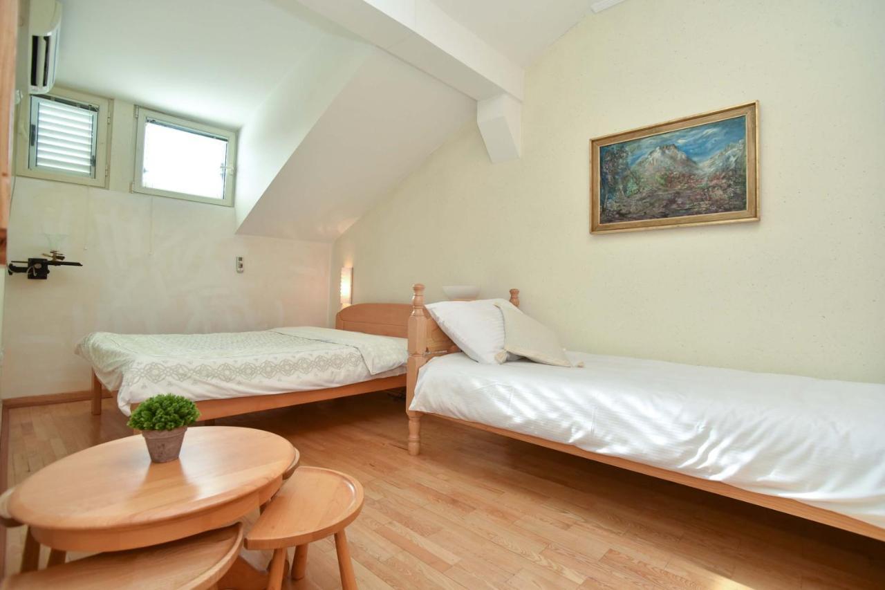 Comfort Inn Old Town Budva Bagian luar foto